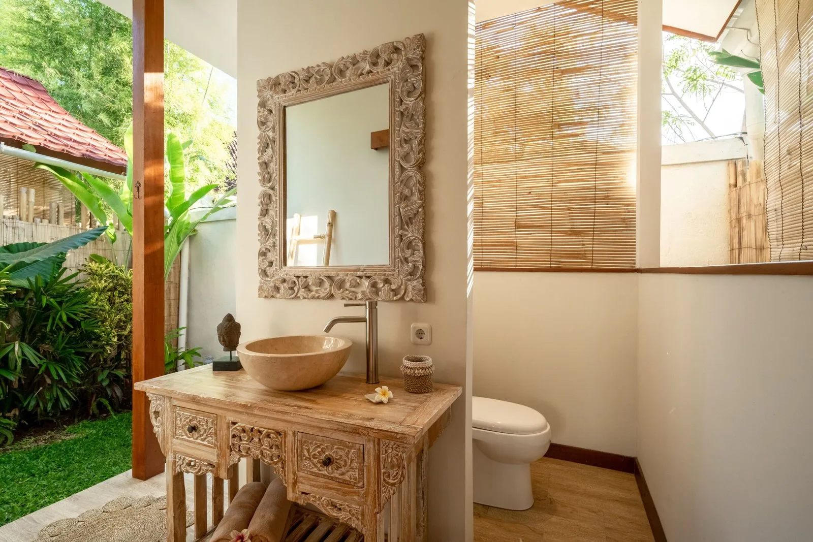 Bungalow-Bathroom_1-scaled-1.jpg