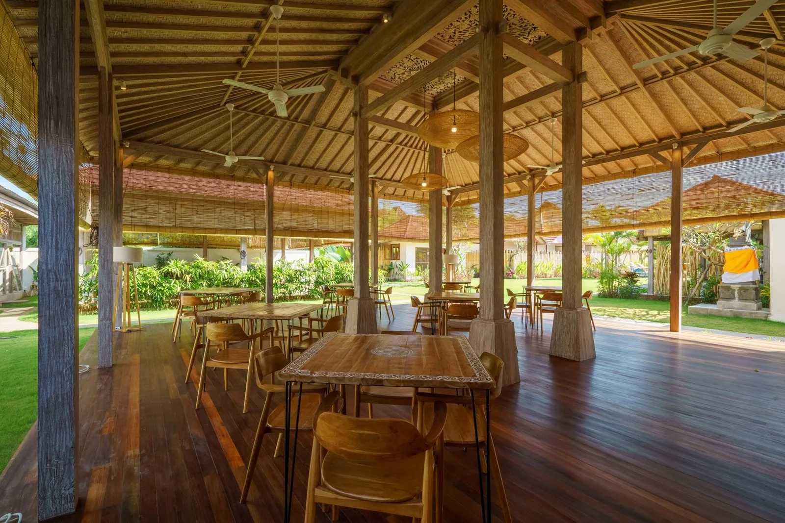 Healthy sattvic meals at Bali yoga teacher training retreat