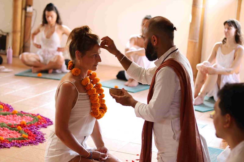 What is included in the course fee? (Avoid hidden costs)